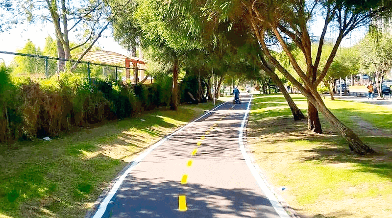 Renovada la señalización de la Ciclovía en el parque La Carolina