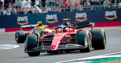 Carlos Sainz logra su primera pole y su primer triunfo en la Fórmula 1