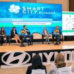 Hyundai en Congreso Smart City Ecuador con sus autos eléctricos