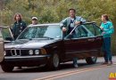 Stranger Things® con el BMW 733i listos para la aventura